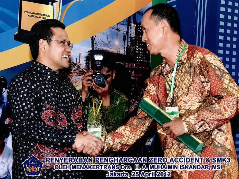 Penghargaan Zero Accident & SMK3